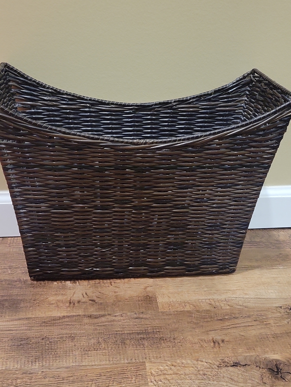 Woven  Magazine Holder - Dark Brown